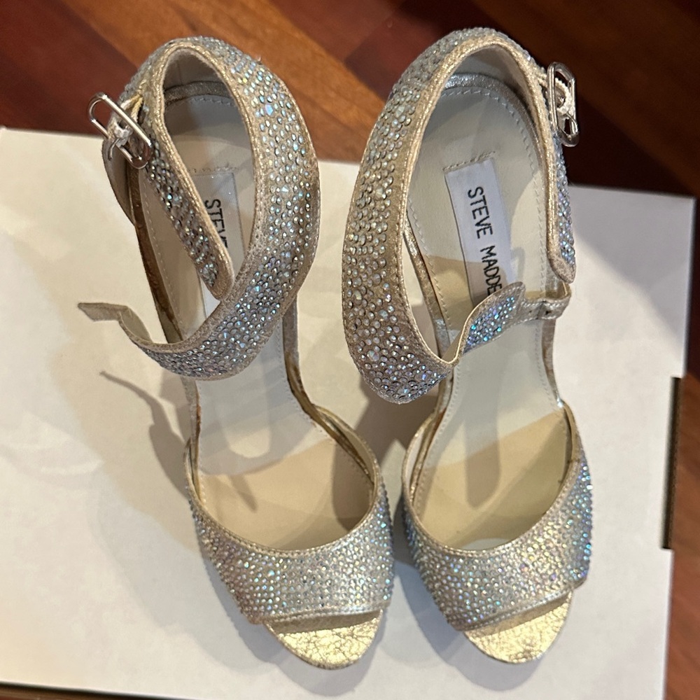 Steve Madden Glittering Silver Heels